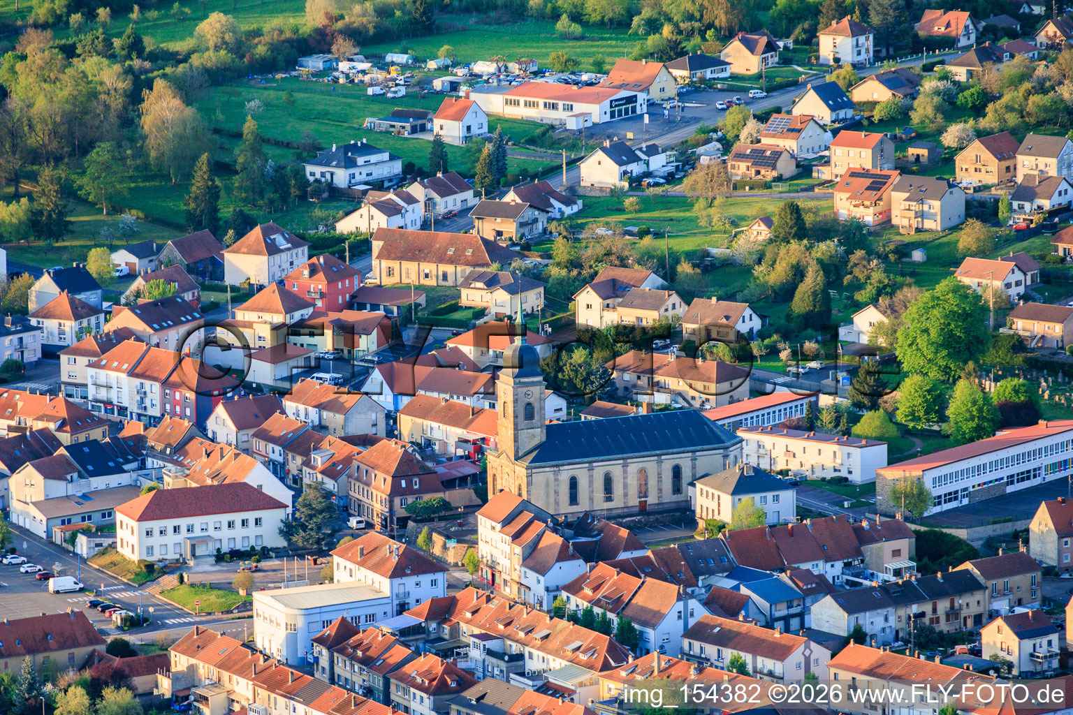Kirche Saint-Pierre-et-Saint-Paul de Puttelange-aux-Lacs im Bundesland Moselle, Frankreich