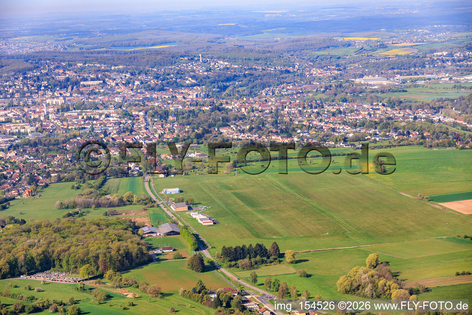 Segelflugplatz Aérodrome de Sarreguemines - Neunkirch in Frauenberg im Bundesland Moselle, Frankreich
