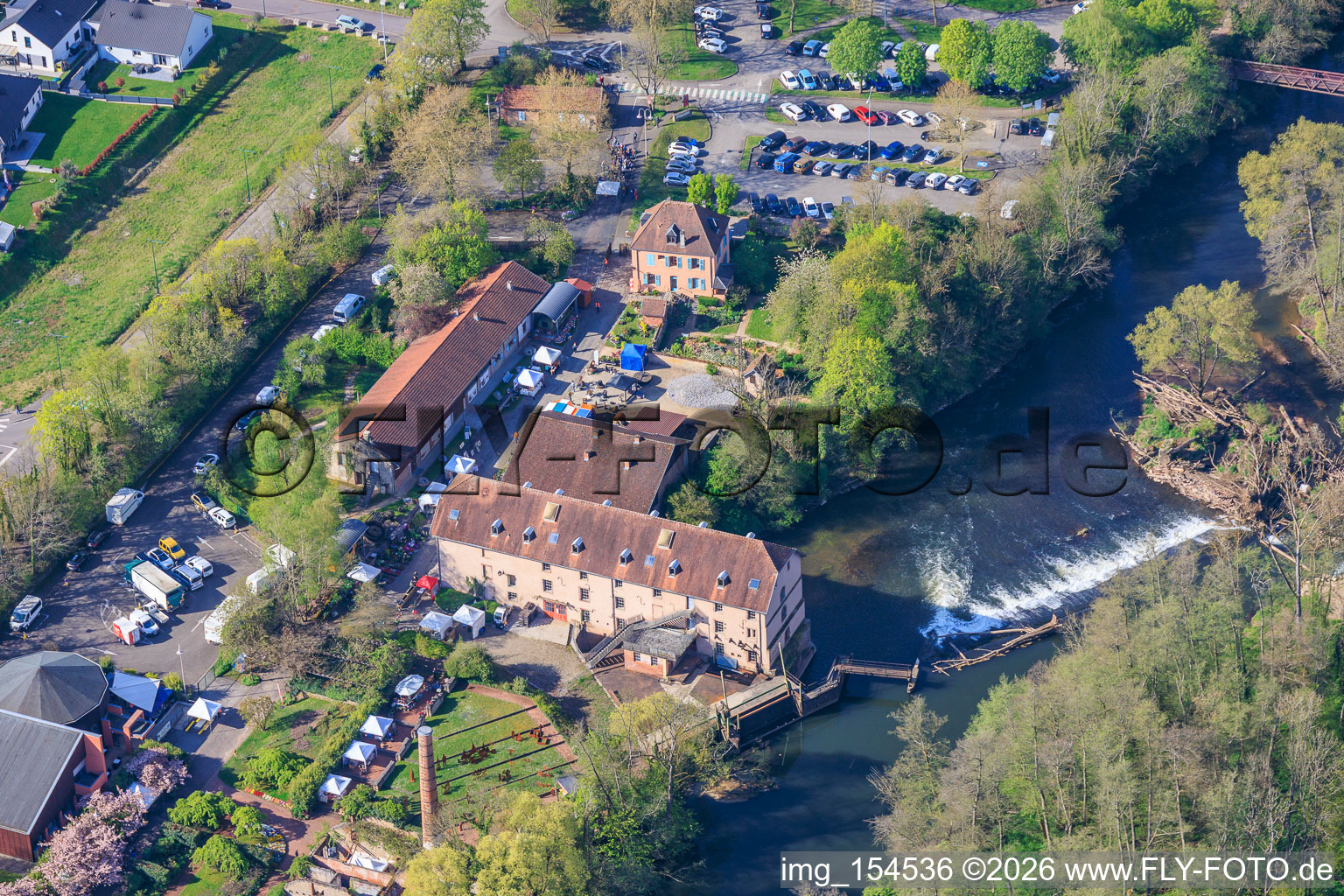 Bliesmühle - Museum für Keramiktechniken / Moulin de la Blies - Musée des techniques faïencières et Jardin des Faïenciers im Ortsteil Blies Nord in Saargemünd im Bundesland Moselle, Frankreich