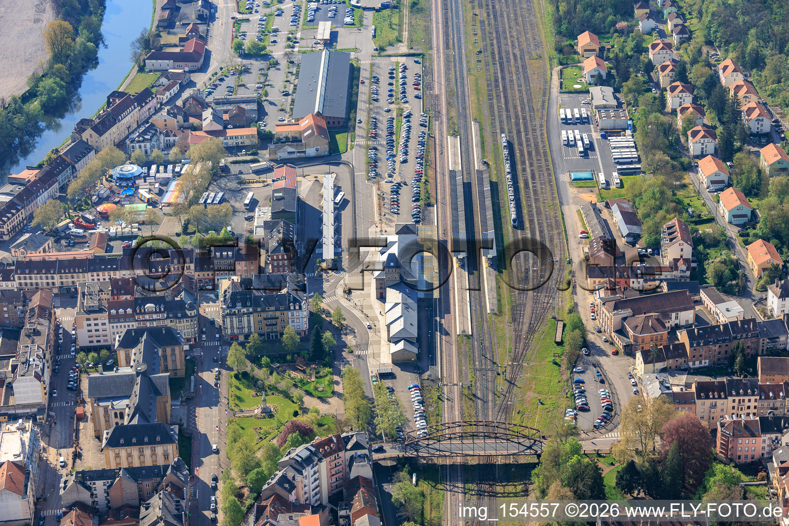 Bahnhof von Nordwesten in Saargemünd im Bundesland Moselle, Frankreich
