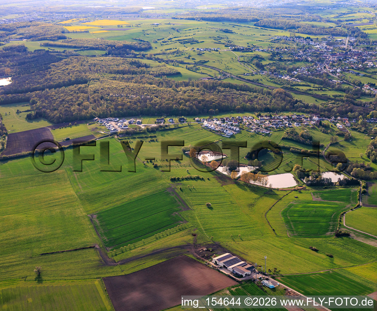 Vier Teiche an der Rue Des ètangs in Metzing im Bundesland Moselle, Frankreich