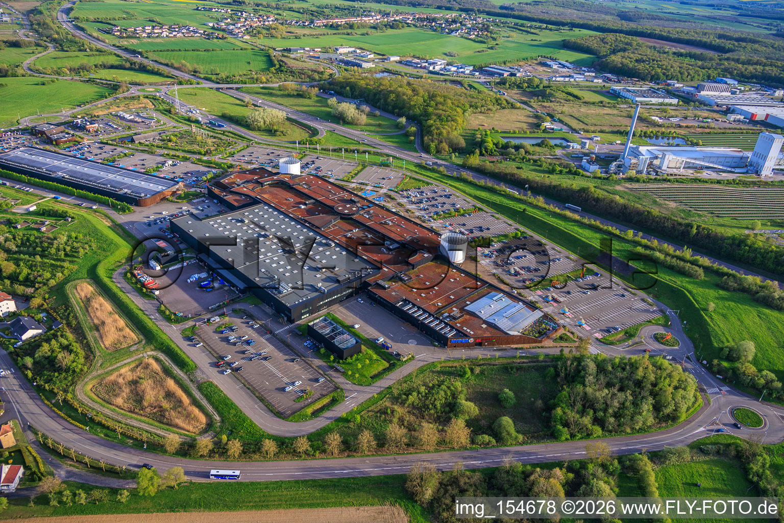 Einkaufszentrum Centre commercial B'EST mit FNAC Farébersviller 3 und B'Fun Park im Bundesland Moselle, Frankreich