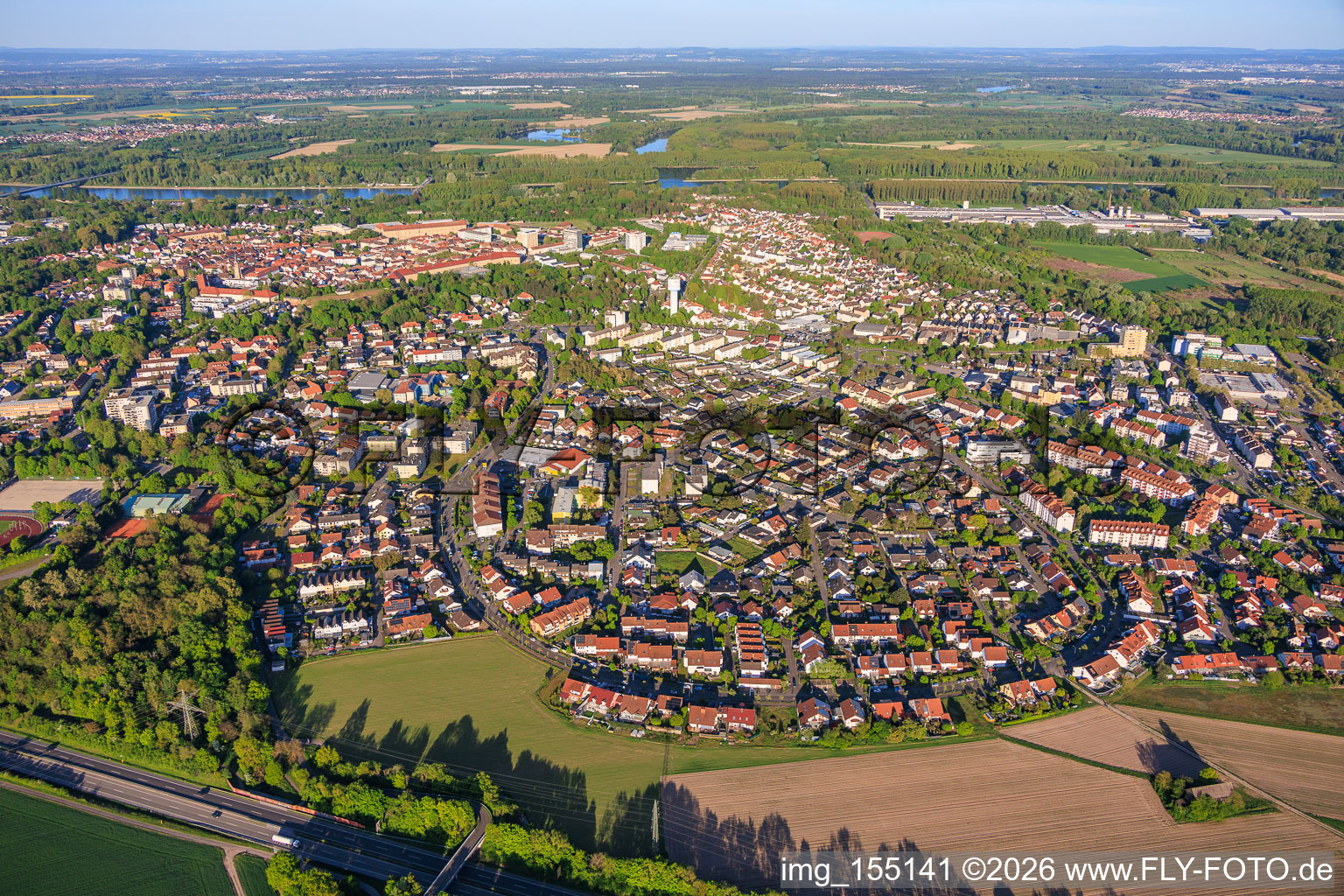Germersheim von Südwesten im Bundesland Rheinland-Pfalz, Deutschland
