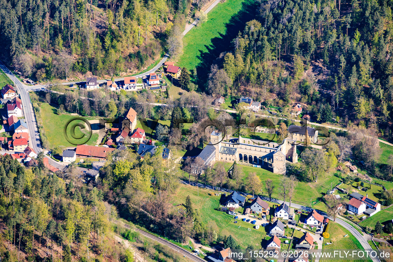 Kloster Paulinzella mit Zinsboden, Jagdschloss und Klosterruine in Königsee im Bundesland Thüringen, Deutschland