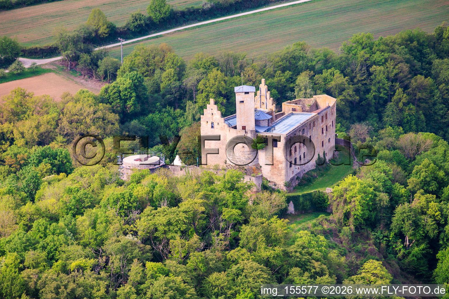 Burg Trimburg von Nordosten im Ortsteil Trimberg in Elfershausen im Bundesland Bayern, Deutschland