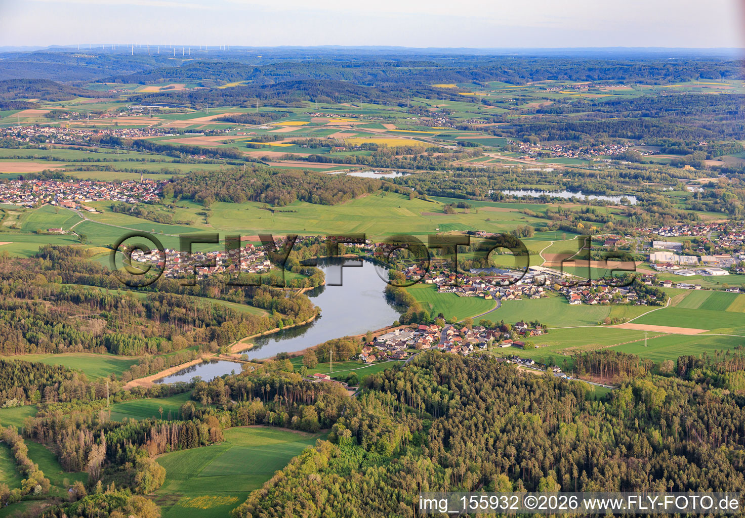 Neuensee aus Norden in Michelau in Oberfranken im Bundesland Bayern, Deutschland