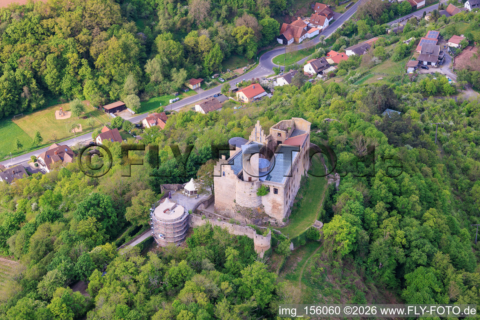 Burg Trimburg von Osten im Ortsteil Trimberg in Elfershausen im Bundesland Bayern, Deutschland
