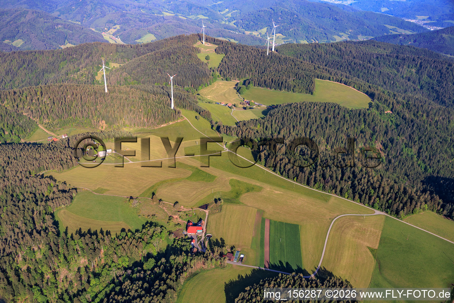 BlackForest Mx-Park und Windpark Falkenhöhe im Ortsteil Unter-Reichenbach in Hornberg im Bundesland Baden-Württemberg, Deutschland