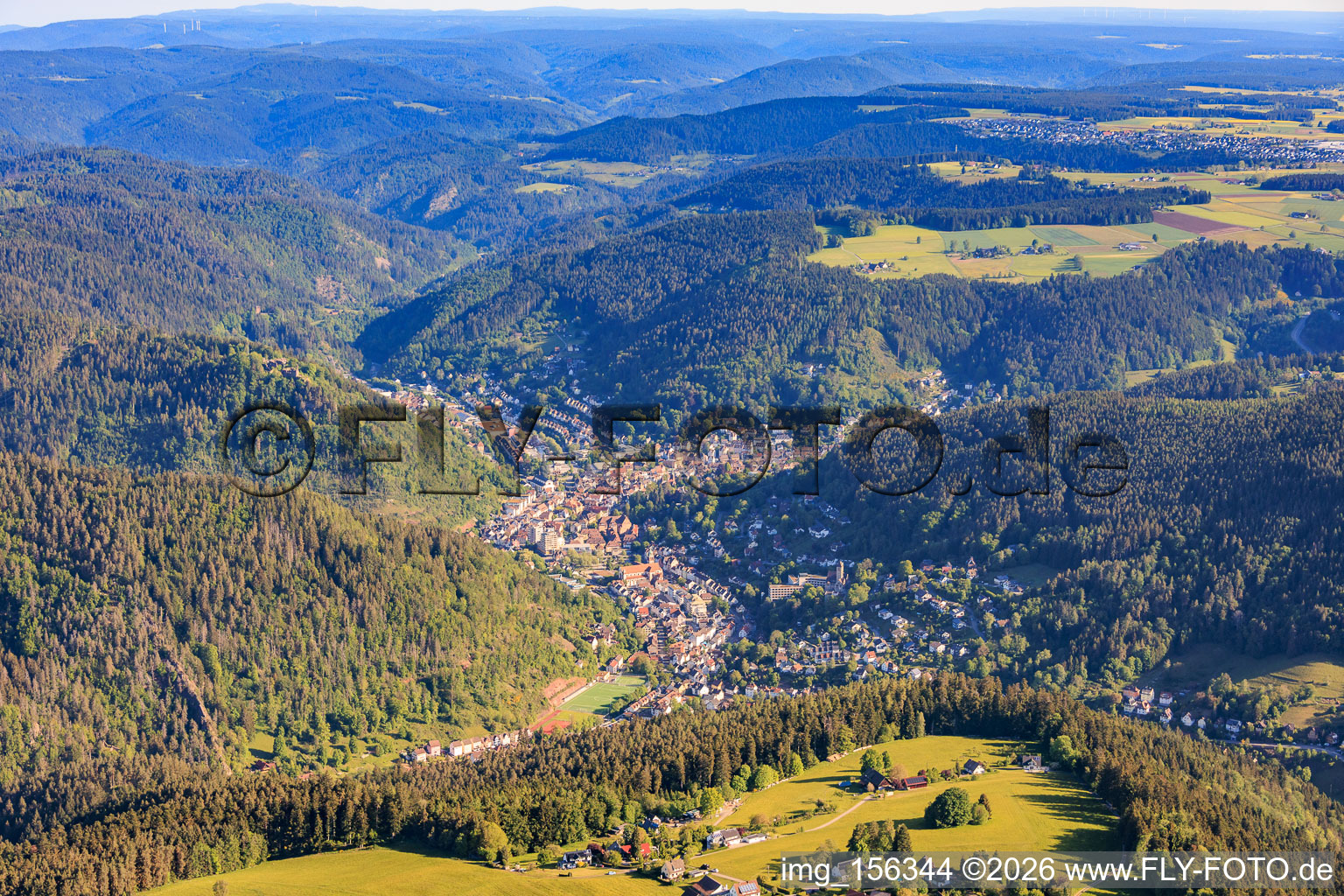 Stadtansicht aus Süden in Schramberg im Bundesland Baden-Württemberg, Deutschland