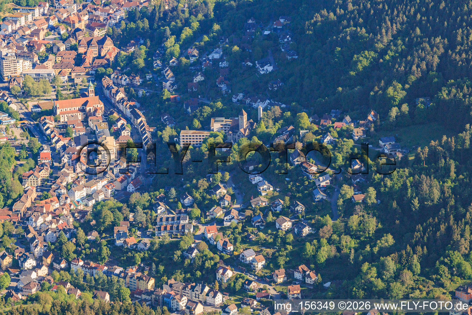 Schillerstraße aus Süden in Schramberg im Bundesland Baden-Württemberg, Deutschland