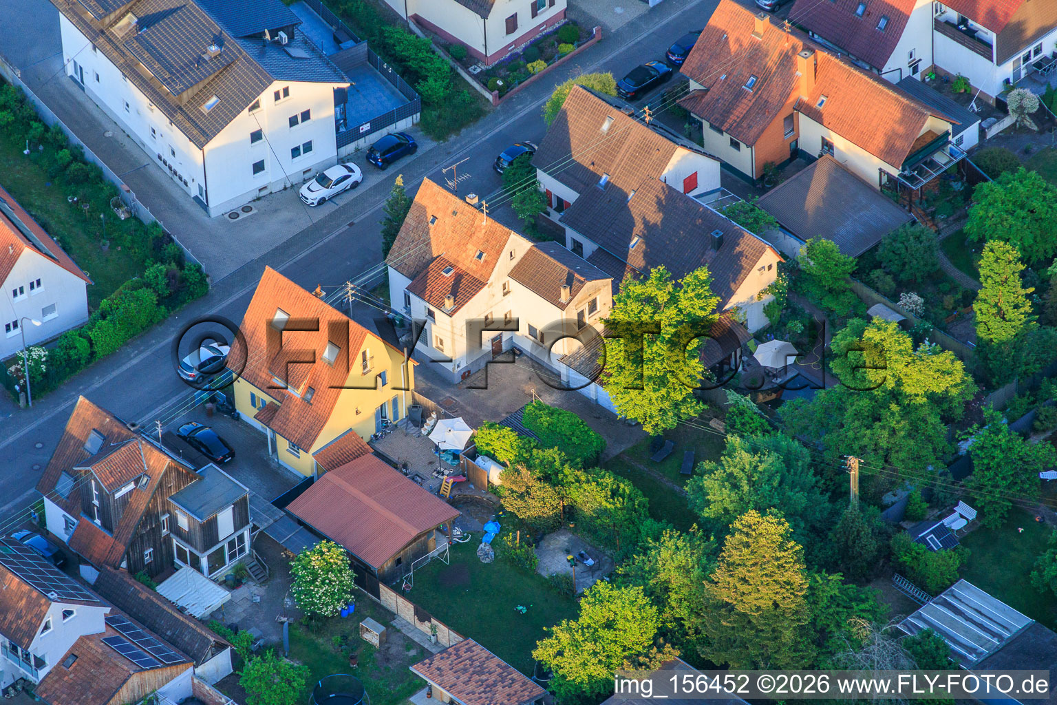Waldstraße in der Gartenstadt-Siedlung in Kandel im Bundesland Rheinland-Pfalz, Deutschland