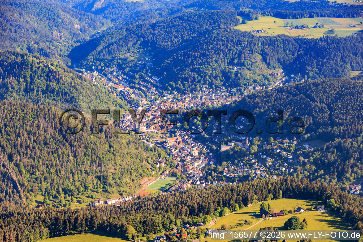 Stadtansicht aus Süden in Schramberg im Bundesland Baden-Württemberg, Deutschland