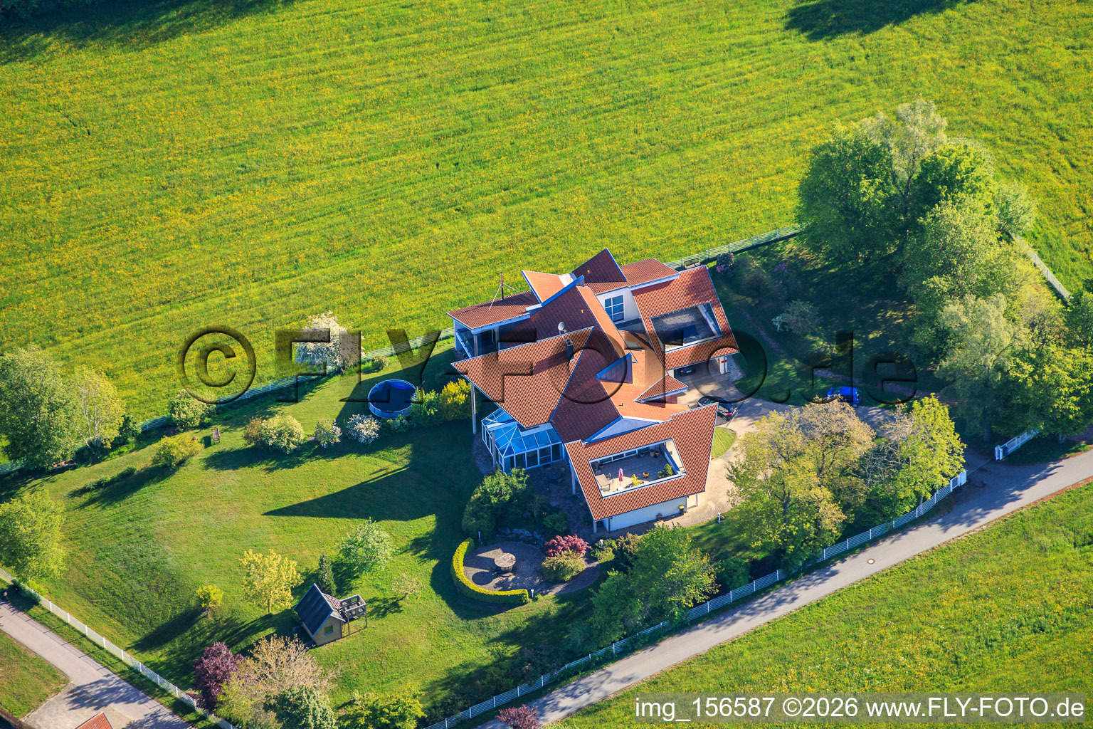 Moderne Villa im Ortsteil Hutneck im Ortsteil Sulgen in Schramberg im Bundesland Baden-Württemberg, Deutschland