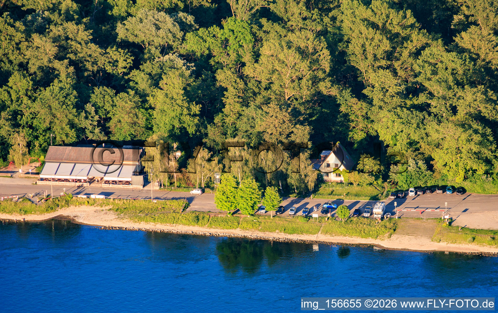 Gasthaus Rheinblick im Ortsteil Leopoldshafen in Eggenstein-Leopoldshafen im Bundesland Baden-Württemberg, Deutschland
