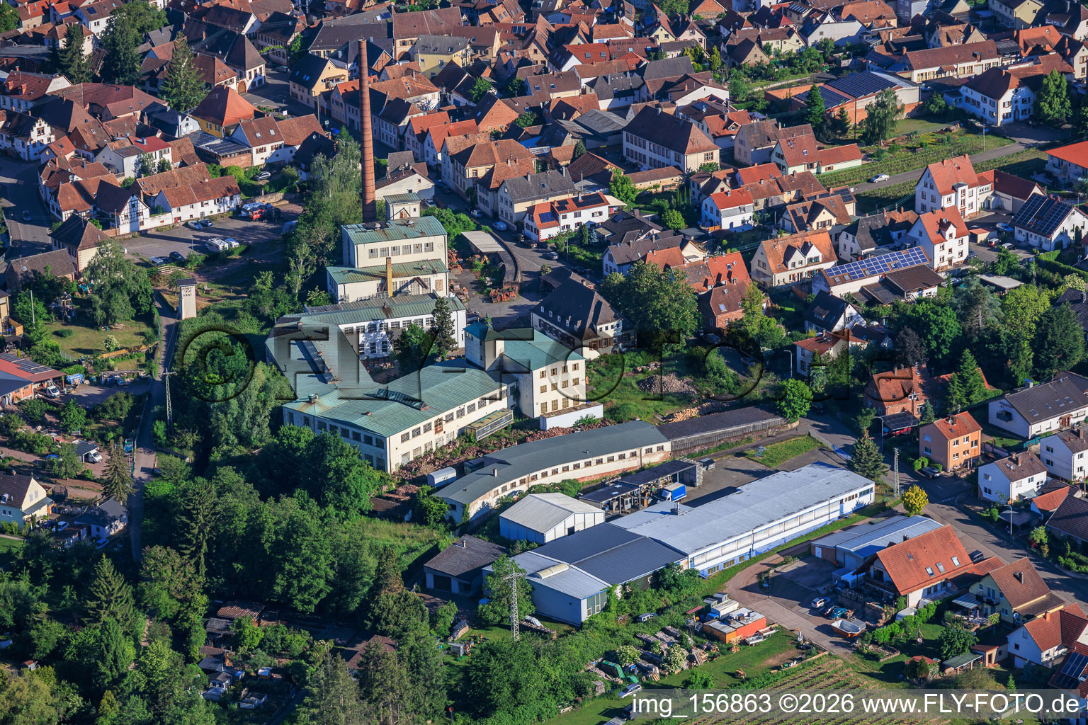 Ehemalige Zündholzfabrik Fa. Benedick in Albersweiler im Bundesland Rheinland-Pfalz, Deutschland