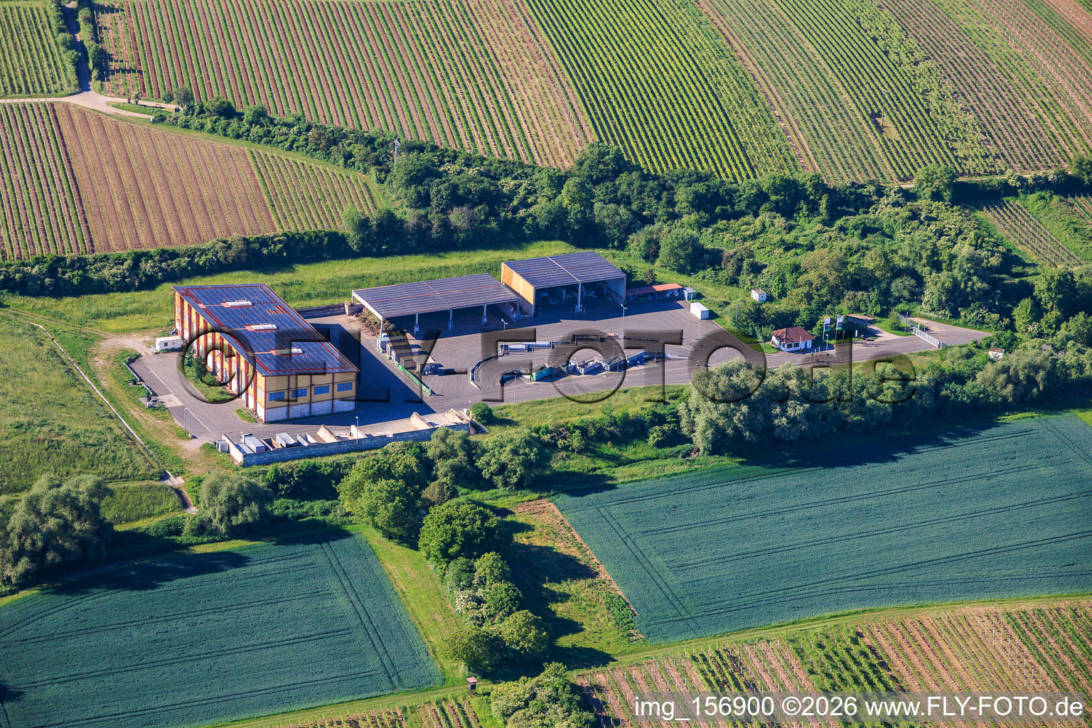 Landkreis Südliche Weinstraße, Wertstoffwirtschaftszentrum Nord (bei Edesheim) in Knöringen im Bundesland Rheinland-Pfalz, Deutschland