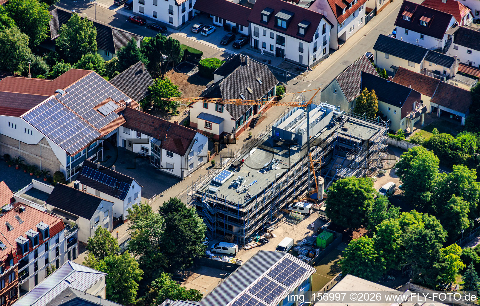 Baustelle für Neubau einer Mensa an der Ludwig-Riedinger-Grundschule in Kandel im Bundesland Rheinland-Pfalz, Deutschland