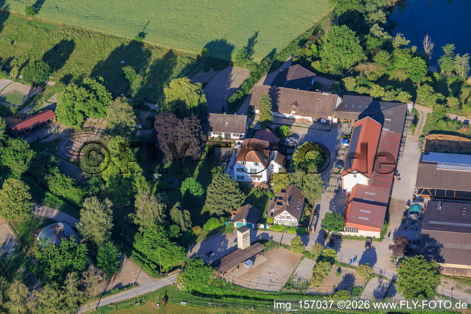 Ludwigshof mit Reitclub Speyer e.V. am Ufer des Wammsee im Bundesland Rheinland-Pfalz, Deutschland
