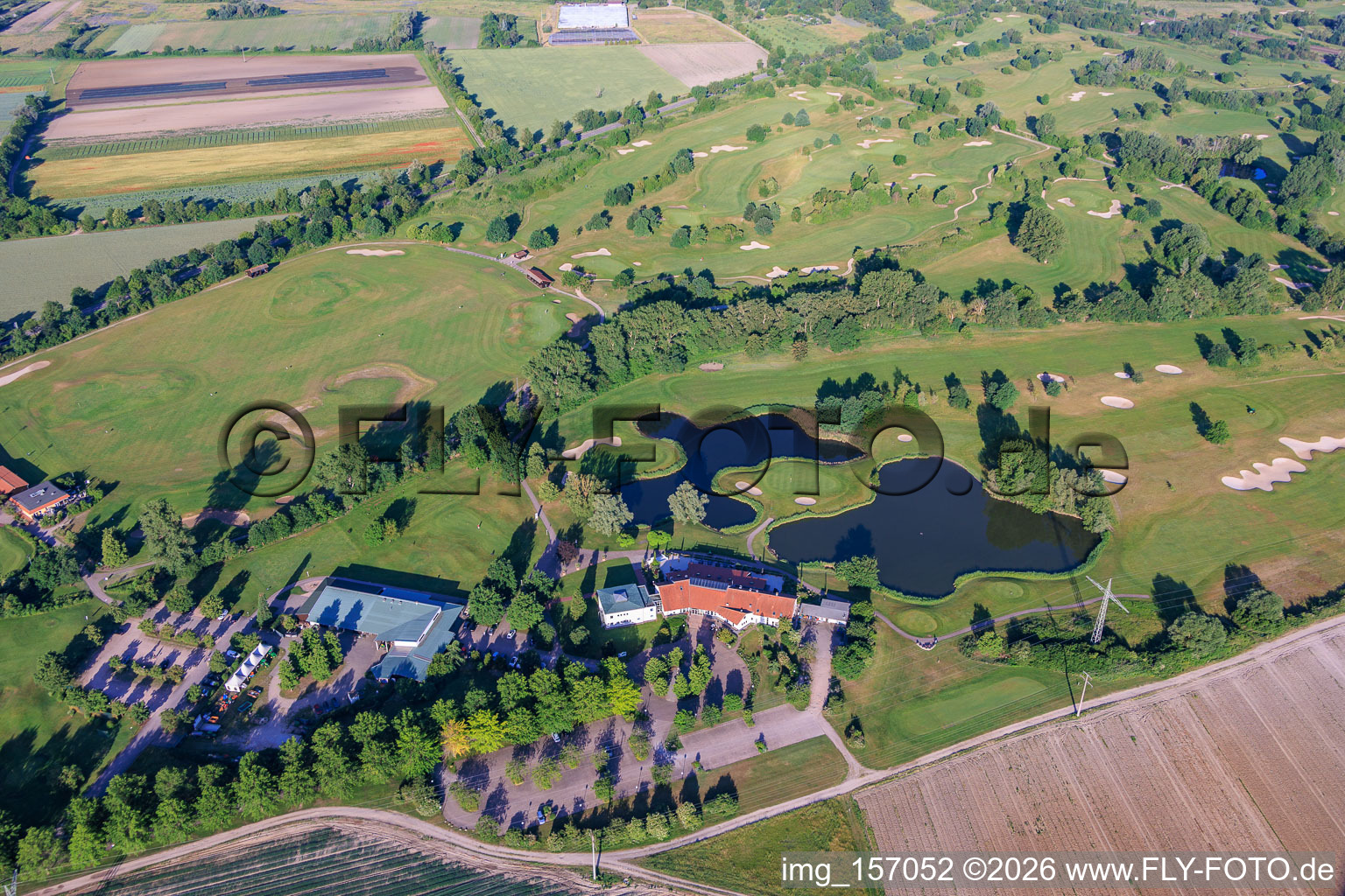 Golfpark Kurpfalz von Osten in Limburgerhof im Bundesland Rheinland-Pfalz, Deutschland