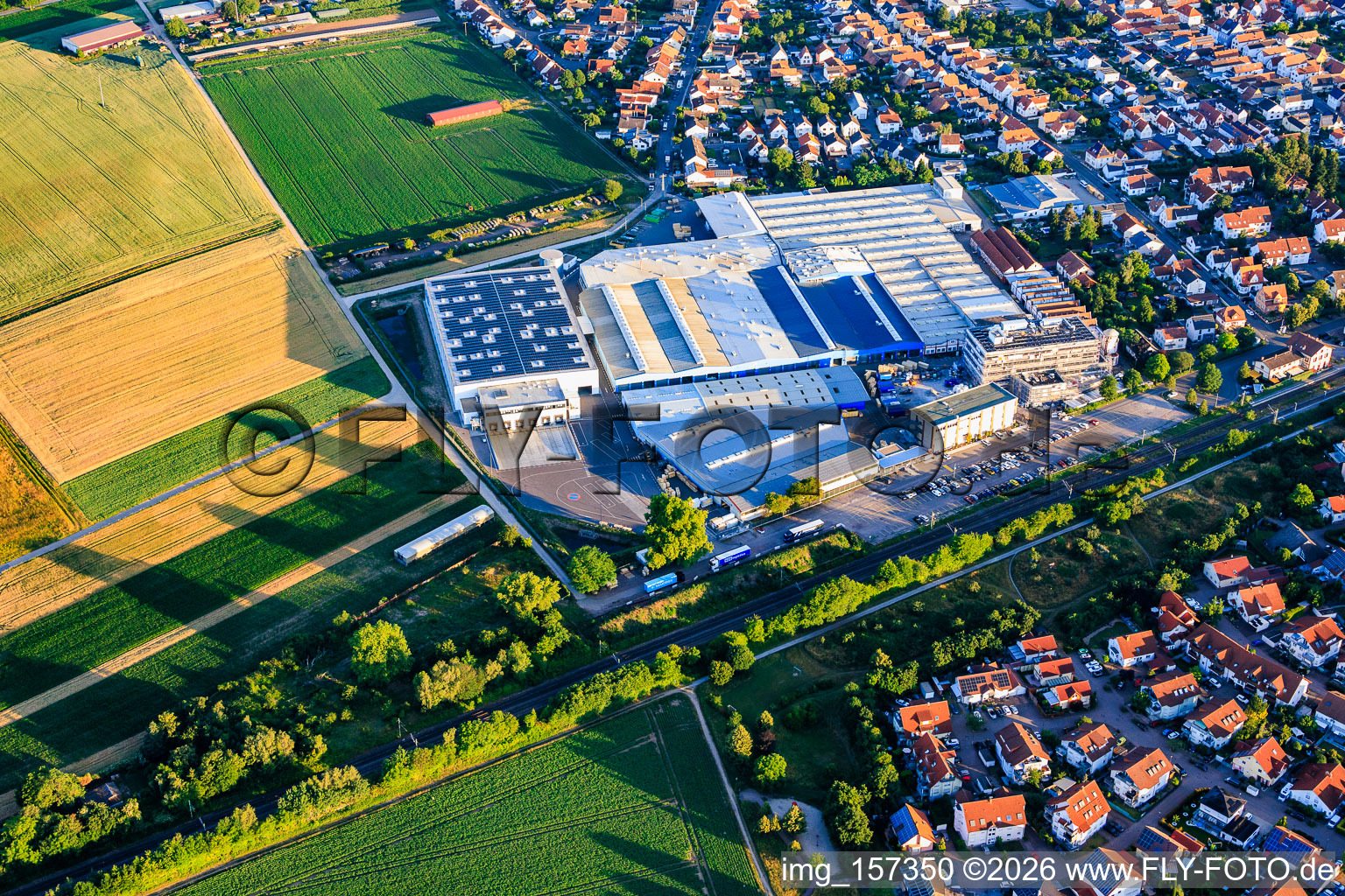 Baustelle zum Bau des neuen Verwaltungsgebäudes der Kardex Remstar in Bellheim im Bundesland Rheinland-Pfalz, Deutschland