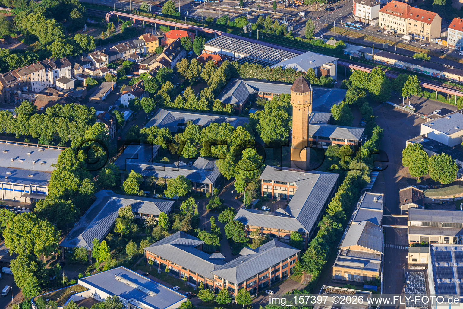 The Plant High-Tech-Park Mannheim und Carlo Schmid Schule Mannheim mit Historischem Wasserturm Firma Schildkröt im Ortsteil Neckarau im Bundesland Baden-Württemberg, Deutschland