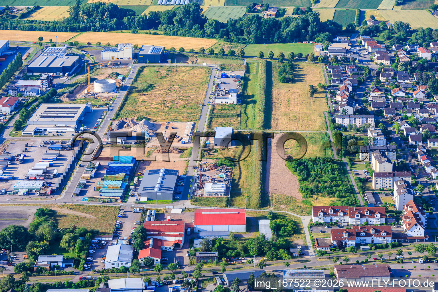 Gewerbegebiet Im Niedersand aus Norden in Offenbach an der Queich im Bundesland Rheinland-Pfalz, Deutschland