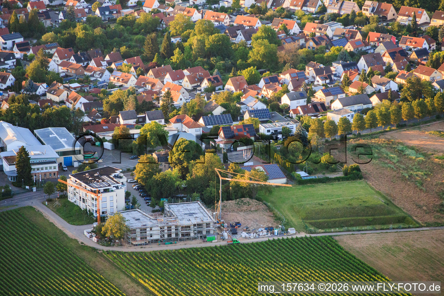 Neubaustelle an der Wollmesheimer Höhe in Landau in der Pfalz im Bundesland Rheinland-Pfalz, Deutschland