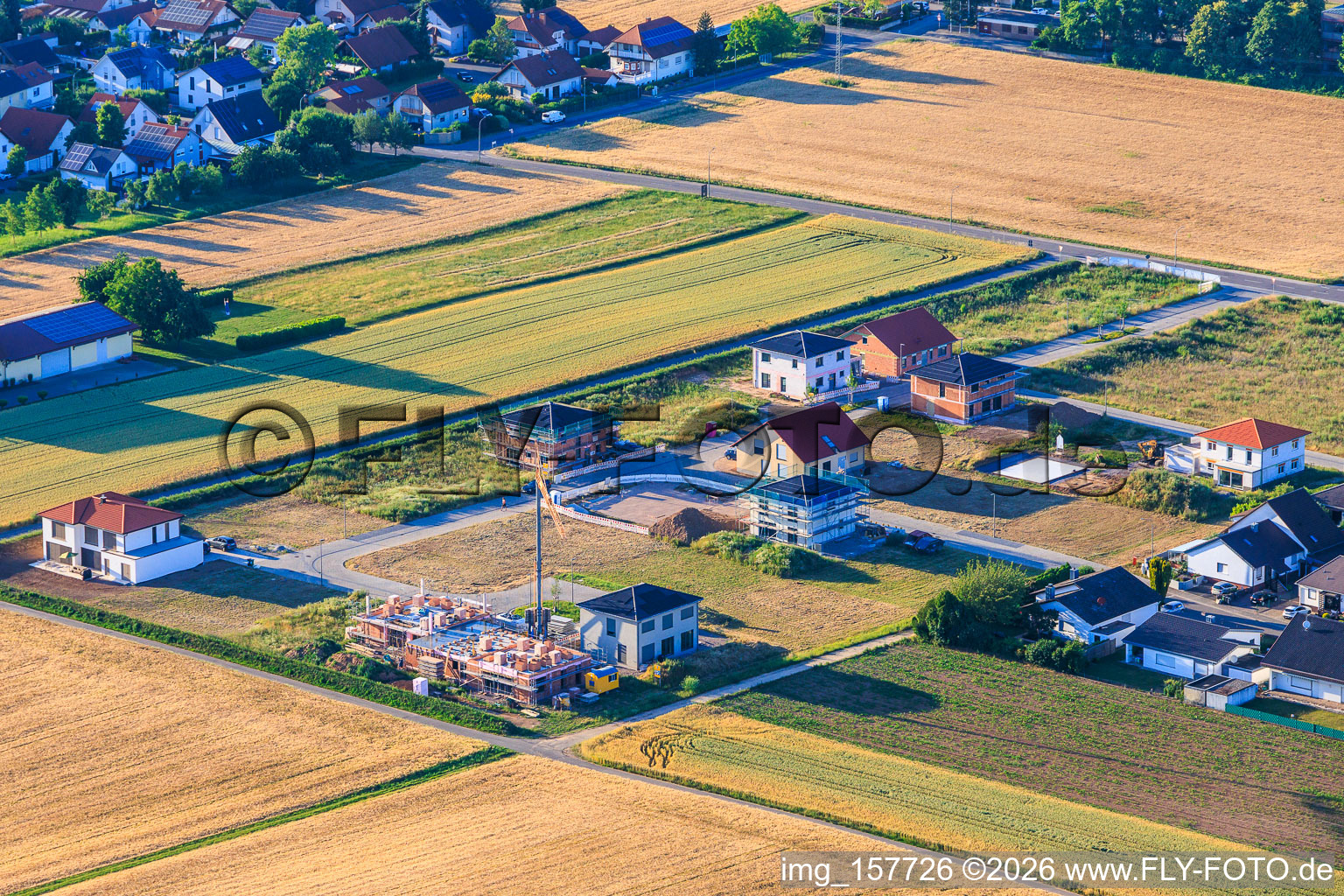 Baustellen im Neubaugebiet Im Niederfeld im Ortsteil Ingenheim in Billigheim-Ingenheim im Bundesland Rheinland-Pfalz, Deutschland