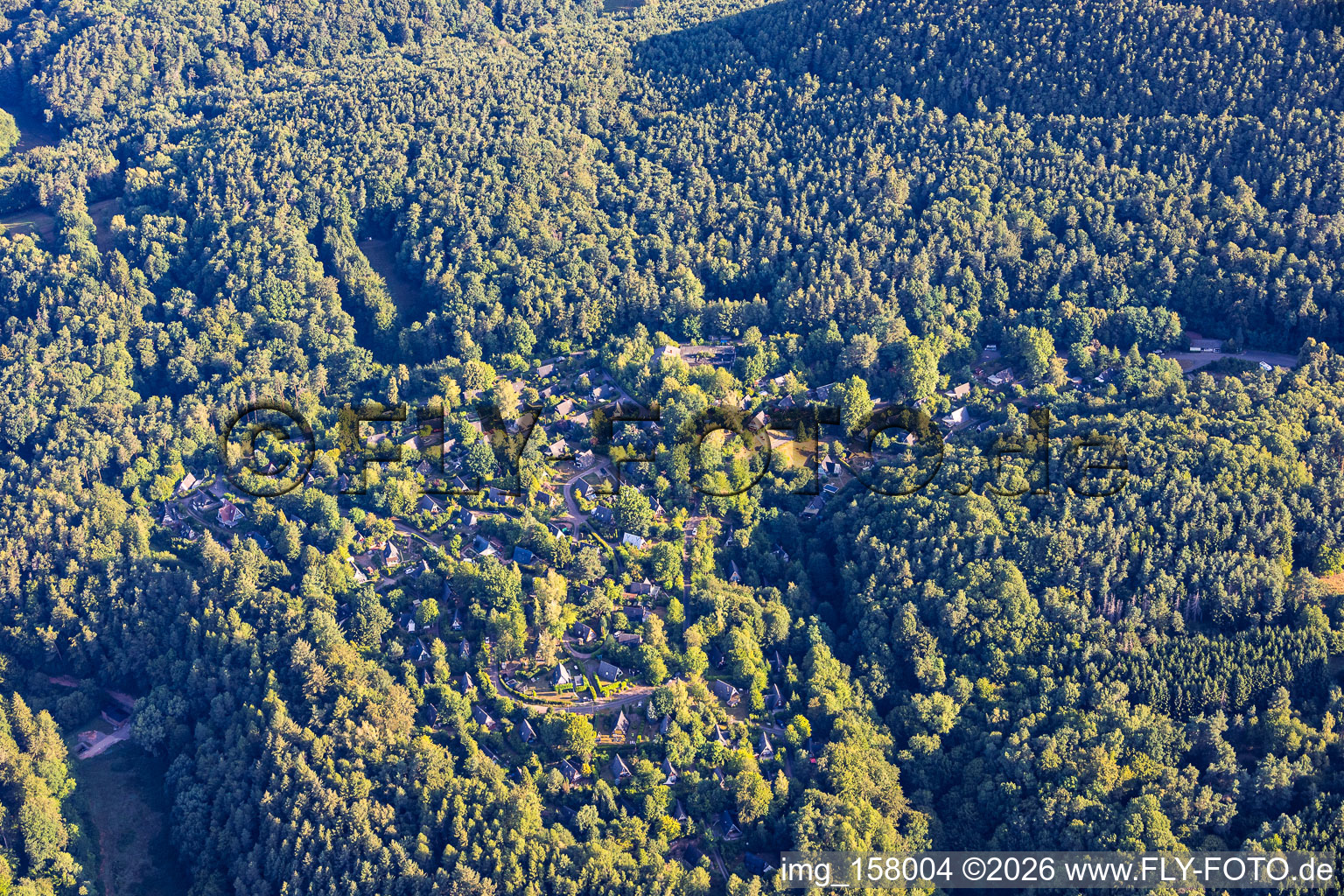 Feriendorf Eichwald im Ortsteil Gossersweiler in Gossersweiler-Stein im Bundesland Rheinland-Pfalz, Deutschland