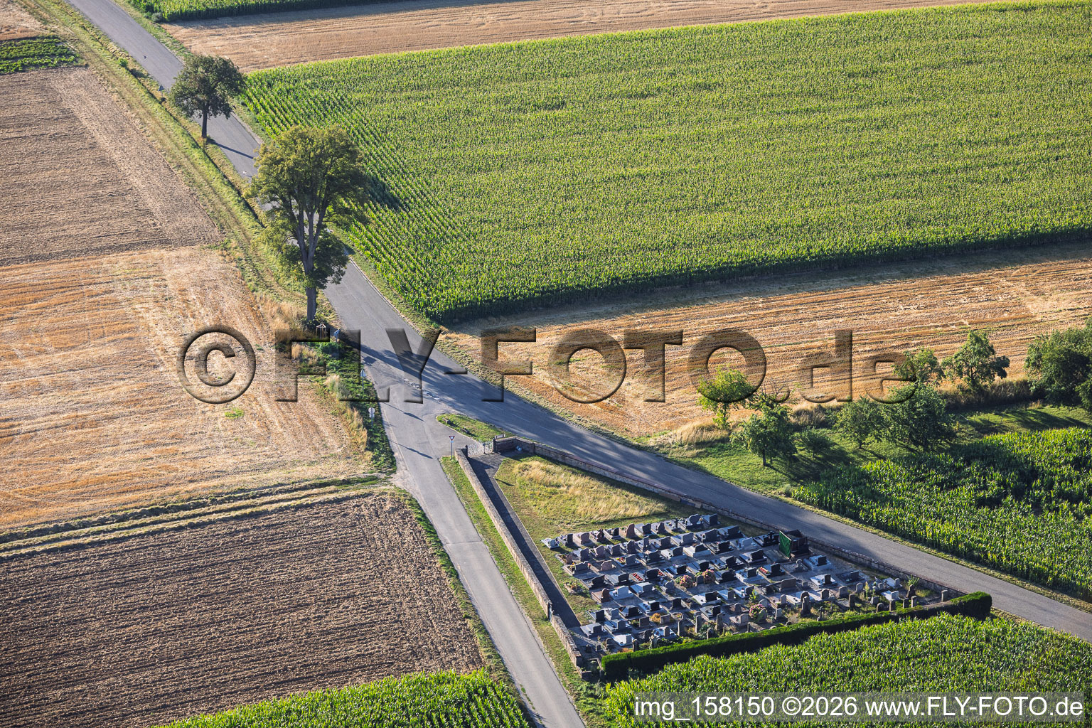 Cimetière de Hermerswiller in Hoffen im Bundesland Bas-Rhin, Frankreich