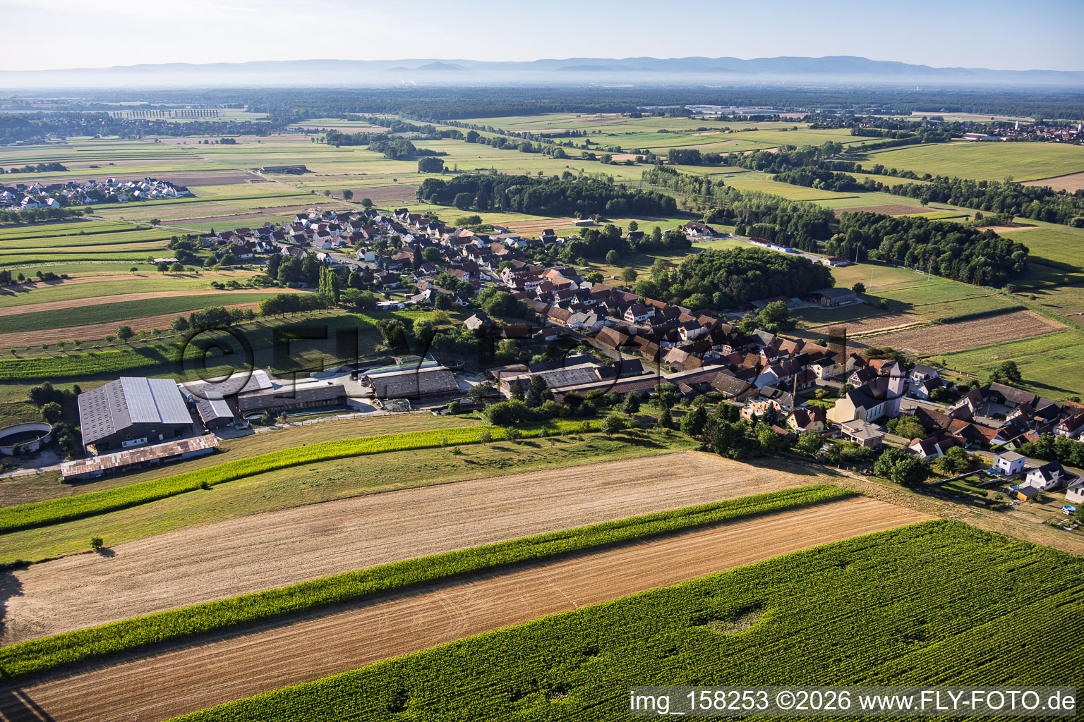 Oberrœdern von Nordwesten im Bundesland Bas-Rhin, Frankreich