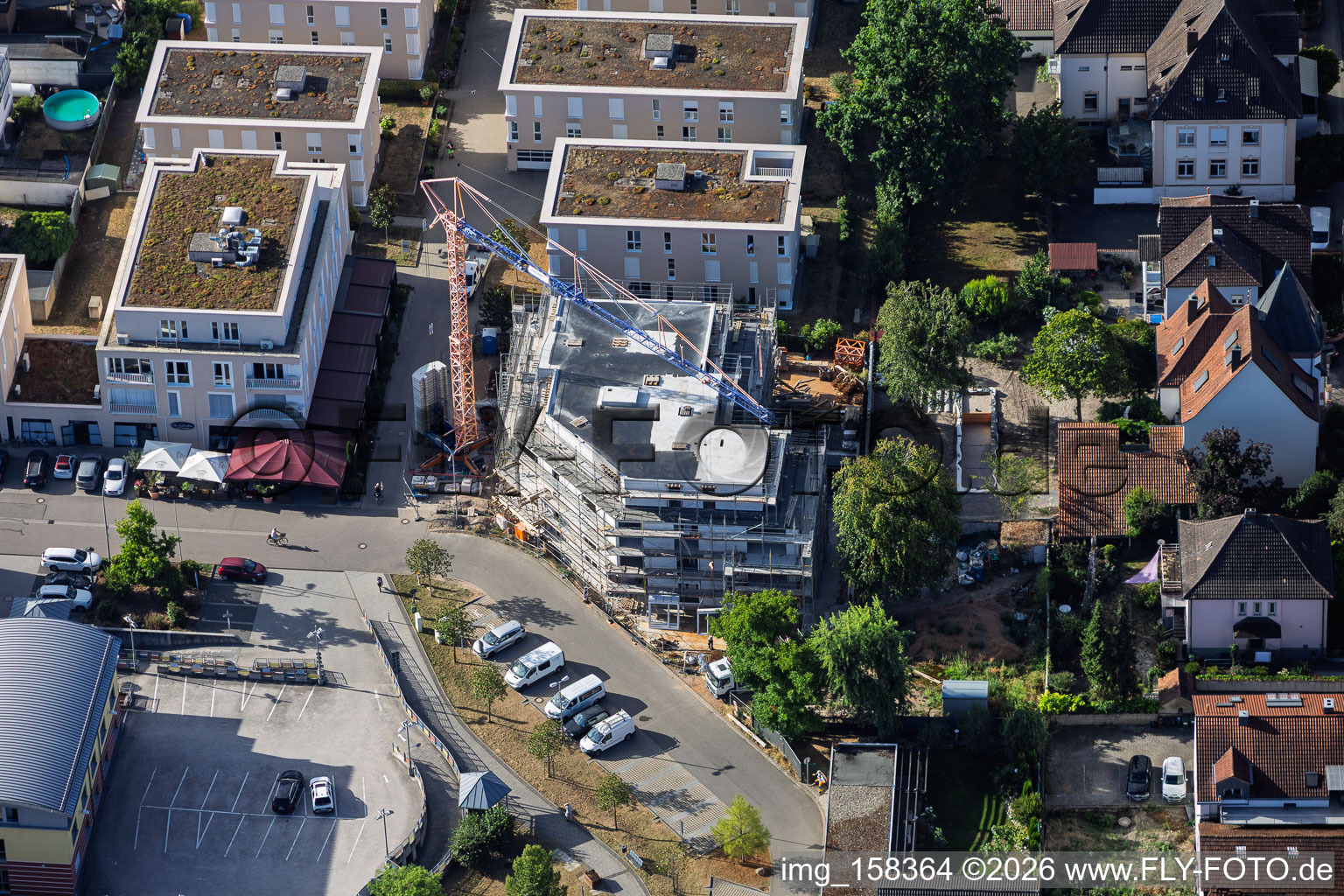 Neubaustelle für 18 Eigentumswohnungen Im Stadtkern von Grathwohl Erdbau, ETNA BAU GmbH und Abbruch GmbH und A-K.Bau GmbH    https:/// in Kandel im Bundesland Rheinland-Pfalz, Deutschland