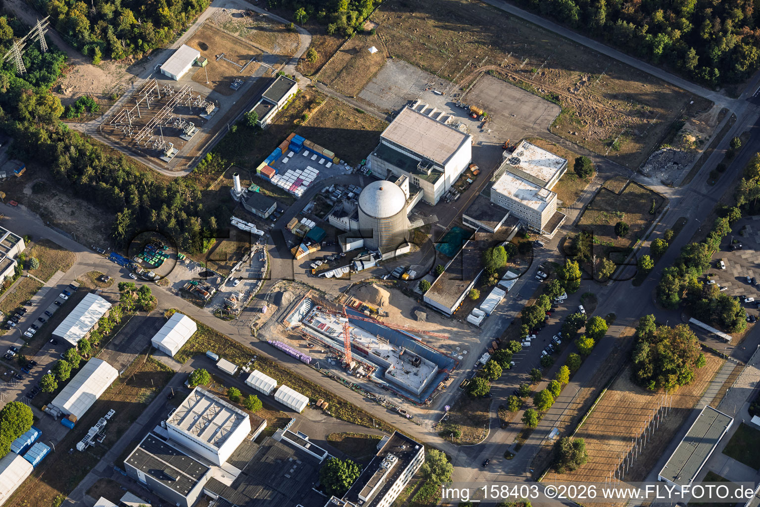 Karlsruhe Institut für Technologie - Campus Nord mit Mehrzweckforschungsreaktor Karlsruhe im Ortsteil Leopoldshafen in Eggenstein-Leopoldshafen im Bundesland Baden-Württemberg, Deutschland