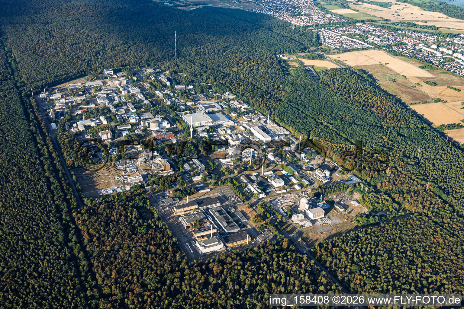 Karlsruhe Institut für Technologie - Campus Nord aus Nordosten im Ortsteil Leopoldshafen in Eggenstein-Leopoldshafen im Bundesland Baden-Württemberg, Deutschland