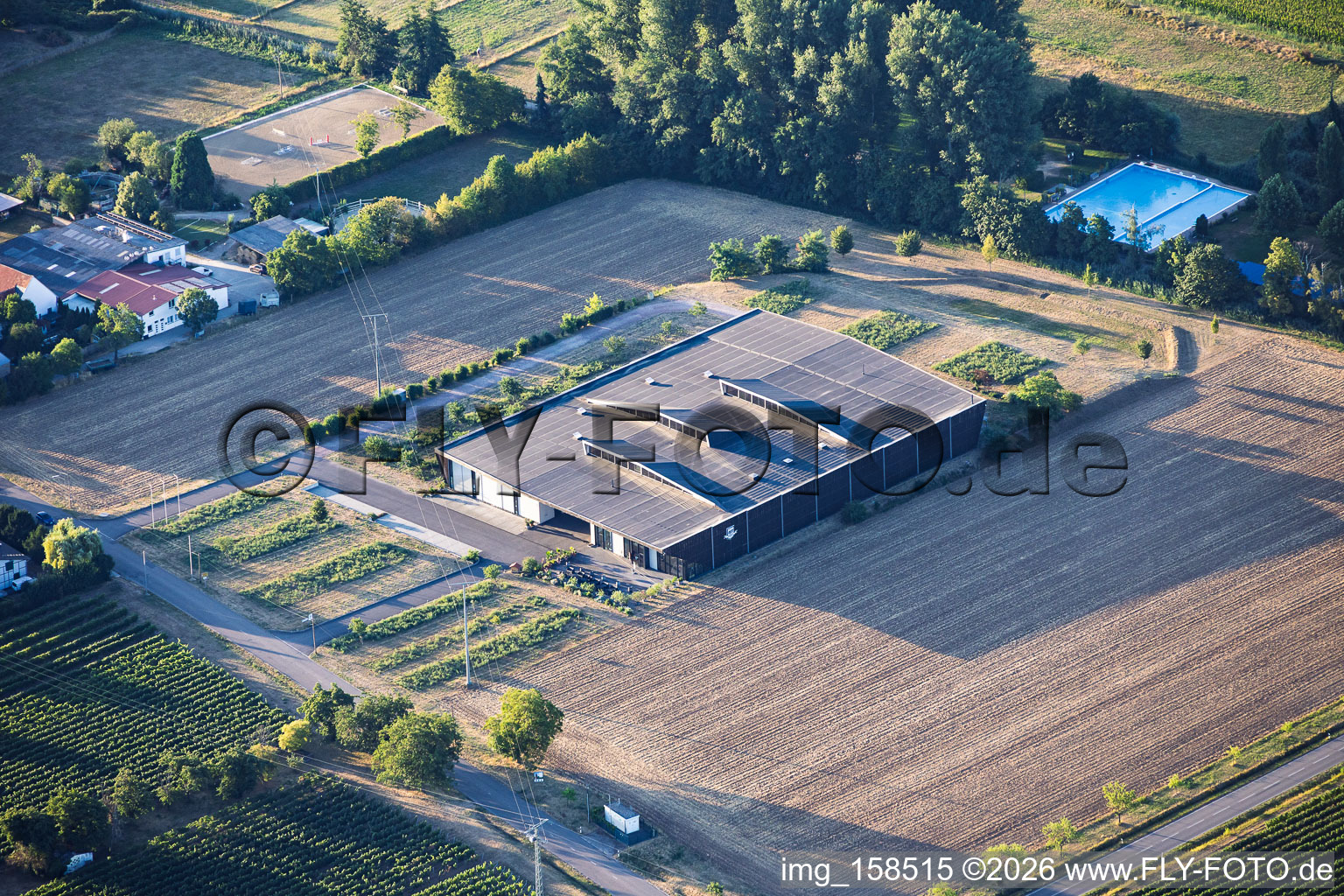 Weinkellerei Bergdolt-Reif & Nett im Ortsteil Duttweiler in Neustadt an der Weinstraße im Bundesland Rheinland-Pfalz, Deutschland