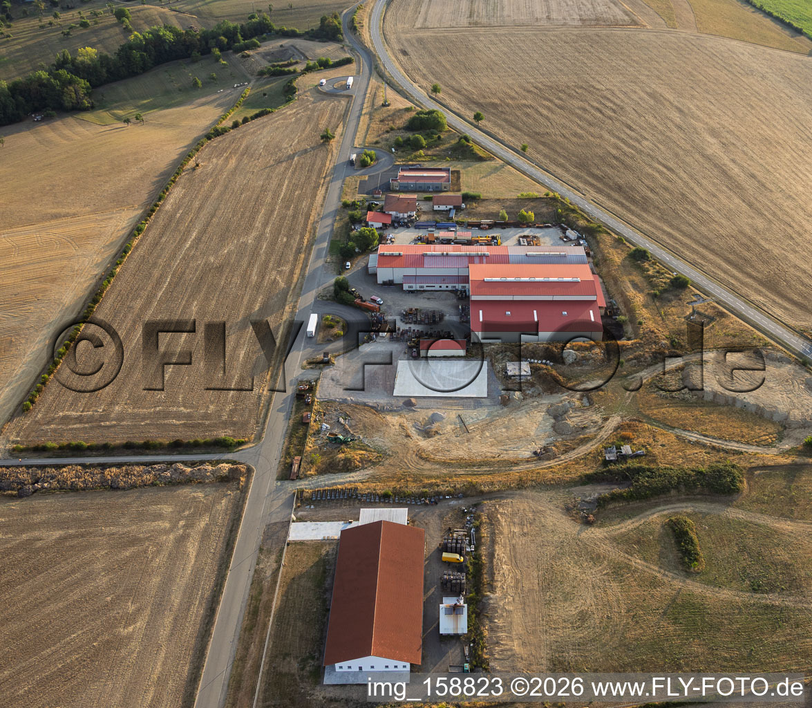 Gewerbegebiet mit Construction Métallique und MTM Motocross in Volmunster im Bundesland Moselle, Frankreich