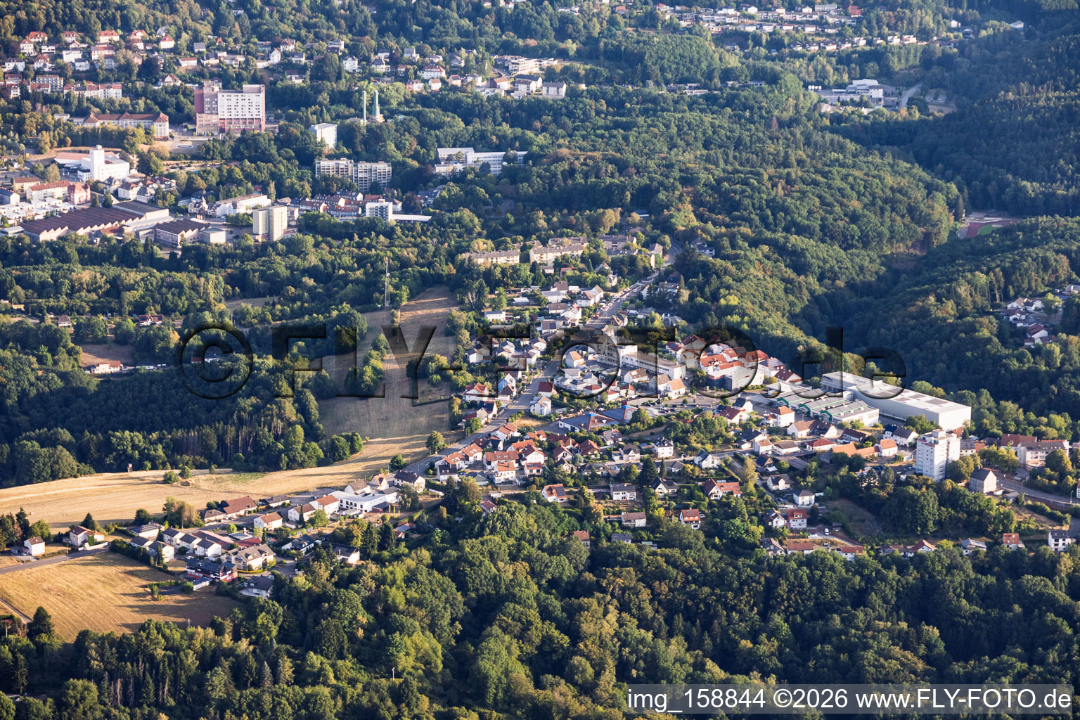 Lemberger Straße im Ortsteil Ruhbank in Pirmasens im Bundesland Rheinland-Pfalz, Deutschland