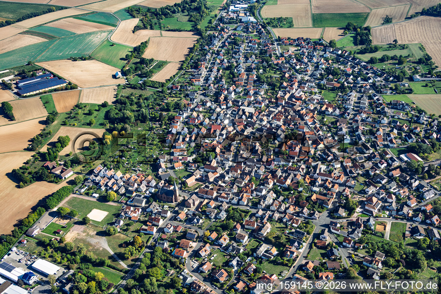 Wenigumstadt von Südwesten in Großostheim im Bundesland Bayern, Deutschland