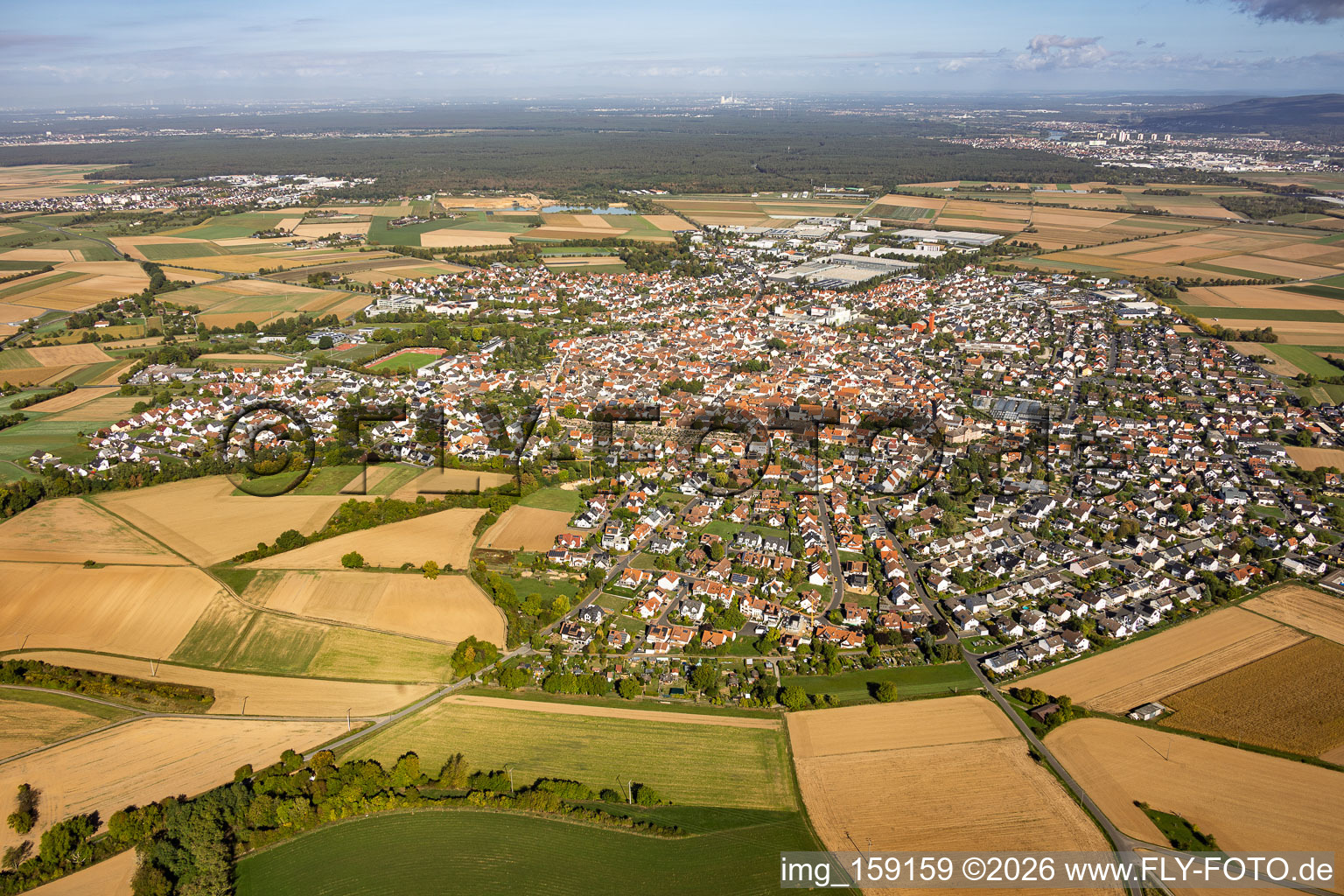 Großostheim aus Süden im Bundesland Bayern, Deutschland