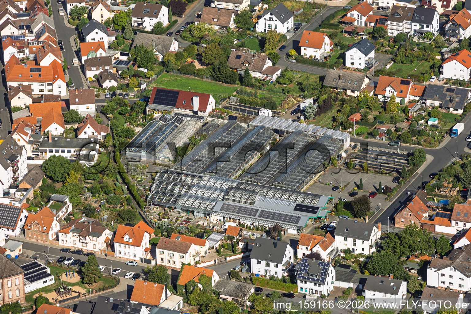 Gewächshäuser in der Stadt von Blumen Berchtenbreiter in Großostheim im Bundesland Bayern, Deutschland
