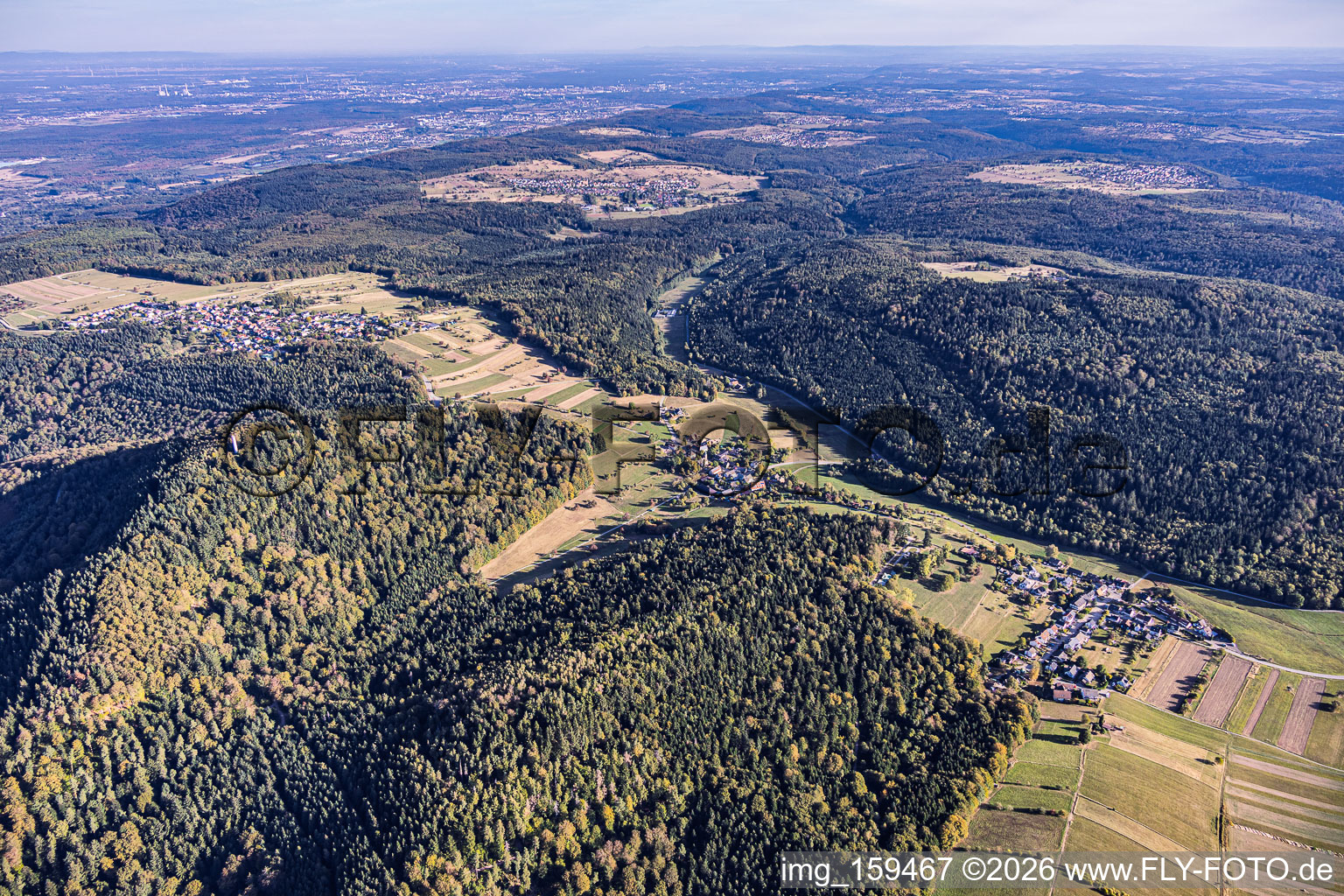 Moosalbtal aus Süden mit Ortsteil Moosbronn und Althof im Ortsteil Freiolsheim in Gaggenau im Bundesland Baden-Württemberg, Deutschland