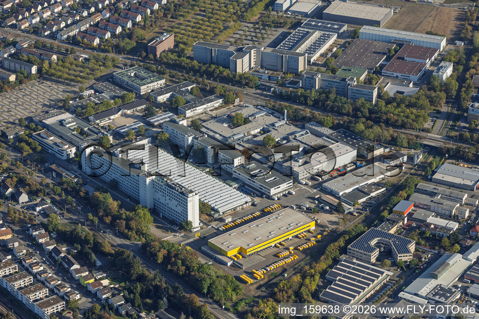 Siemens AG, Fertigungs- und Entwicklungsstandort Karlsruhe im Ortsteil Knielingen im Bundesland Baden-Württemberg, Deutschland