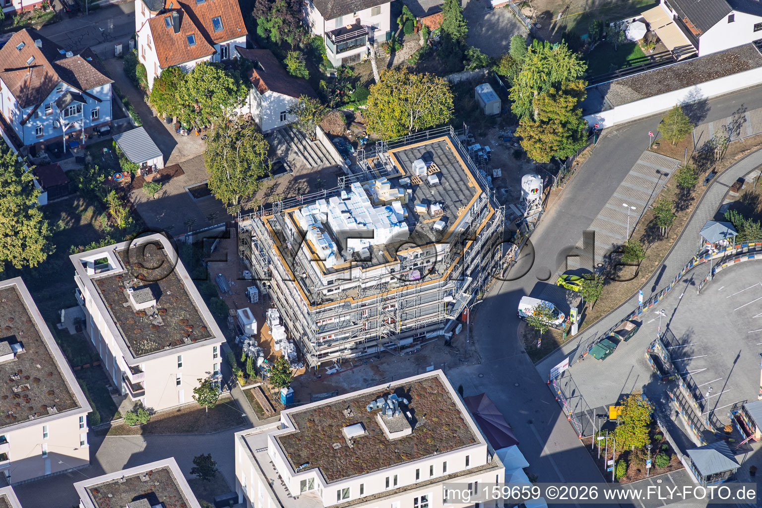 Neubaustelle für 18 Eigentumswohnungen Im Stadtkern von Grathwohl Erdbau, ETNA BAU GmbH und Abbruch GmbH und A-K.Bau GmbH    https:/// in Kandel im Bundesland Rheinland-Pfalz, Deutschland