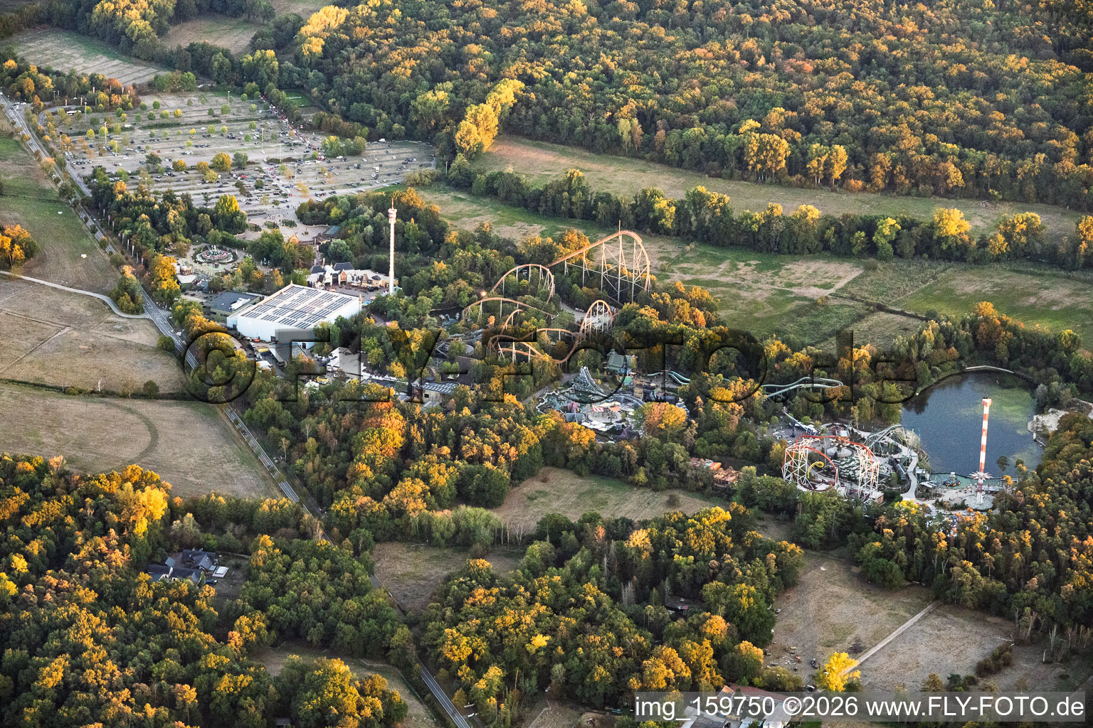 Achterbahn im Plopsaland Deutschland in Haßloch im Bundesland Rheinland-Pfalz