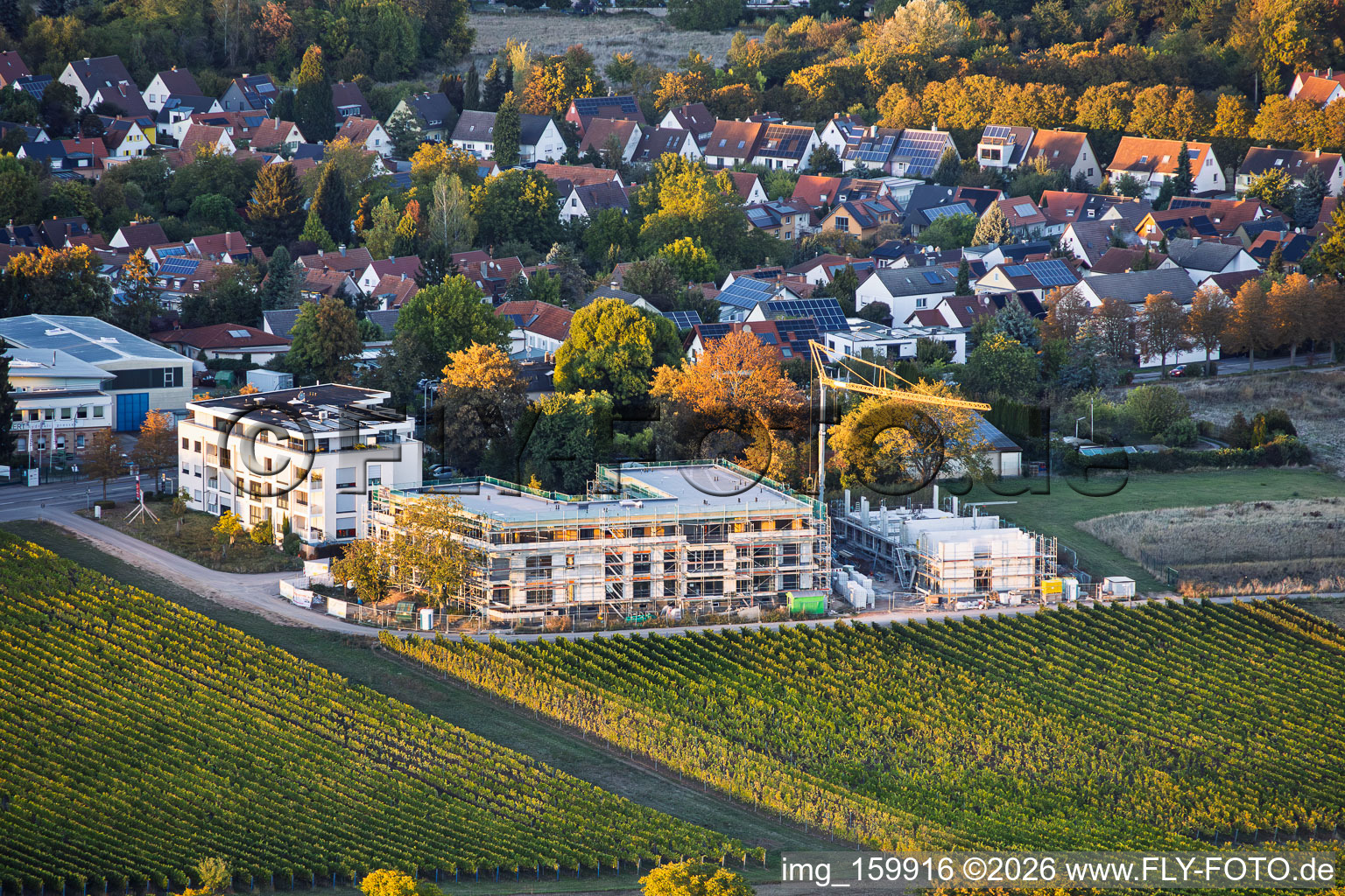 Neubaustelle an der Wollmesheimer Höhe in Landau in der Pfalz im Bundesland Rheinland-Pfalz, Deutschland