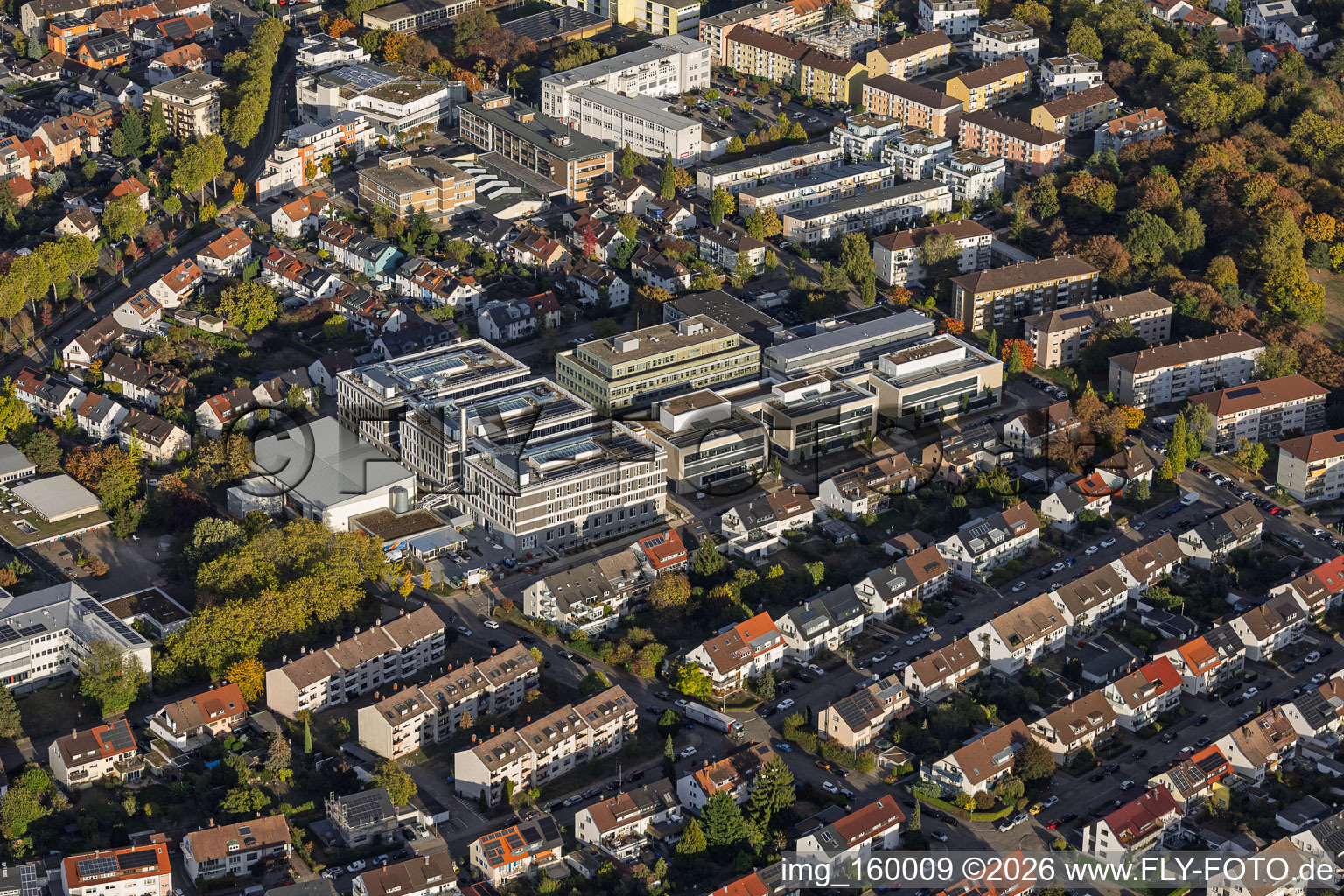 Schulzentrum mit Bertha-von-Sutter-Schule, Albert-Einsterin-Schule und Kreis-Medien-Zentrum in Ettlingen im Bundesland Baden-Württemberg, Deutschland