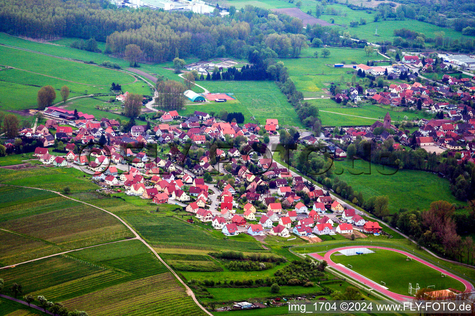 Dorf - Ansicht in Altenstadt in Grand Est im Bundesland Bas-Rhin, Frankreich