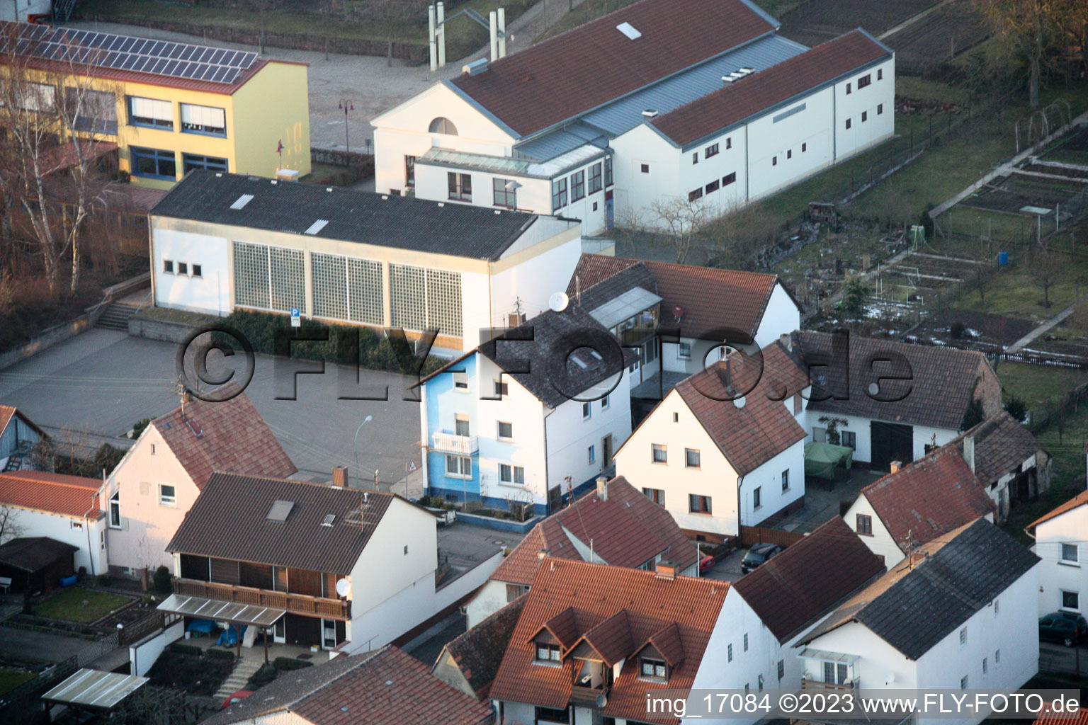 Luftbild von Minfeld Feuerwehr, Sporthalle im Bundesland Rheinland-Pfalz, Deutschland