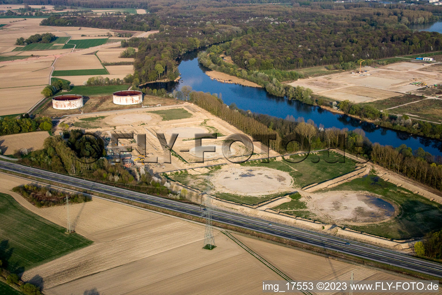 Luftaufnahme von Jockgrim, ehem. Tanklager im Bundesland Rheinland-Pfalz, Deutschland