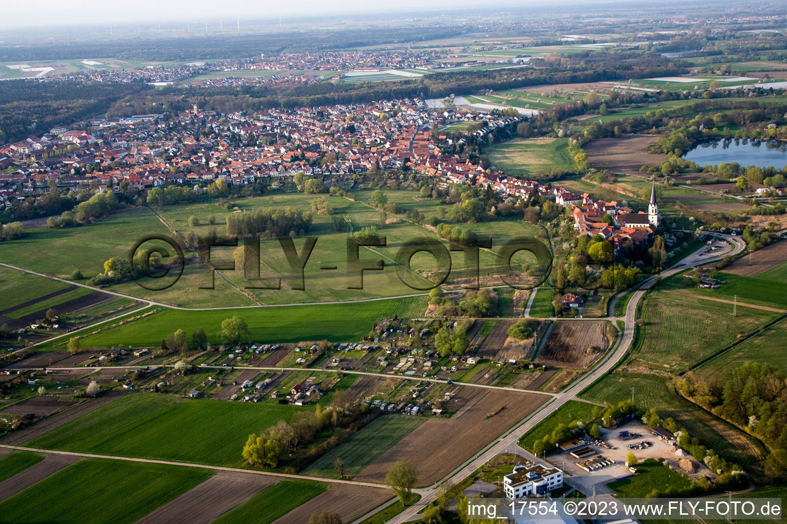 Luftbild von Jockgrim von Süden im Bundesland Rheinland-Pfalz, Deutschland